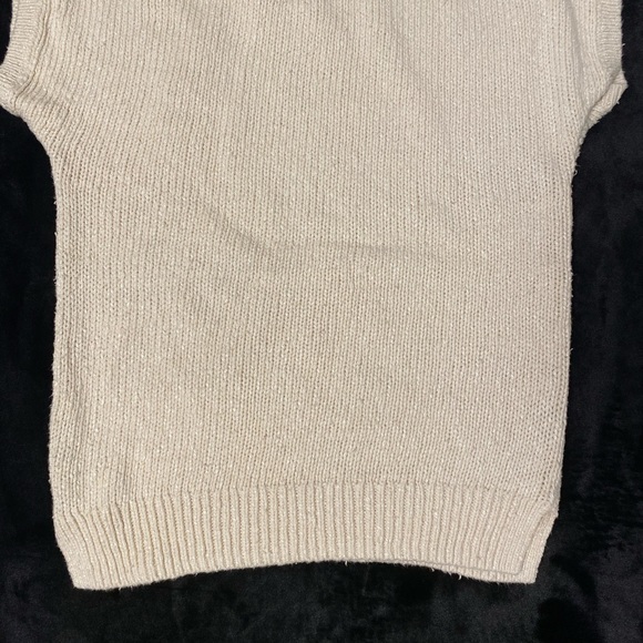 Sweater - Picture 5 of 6